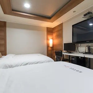 no-25-seomyeon-station.hotelsinbusan.com/