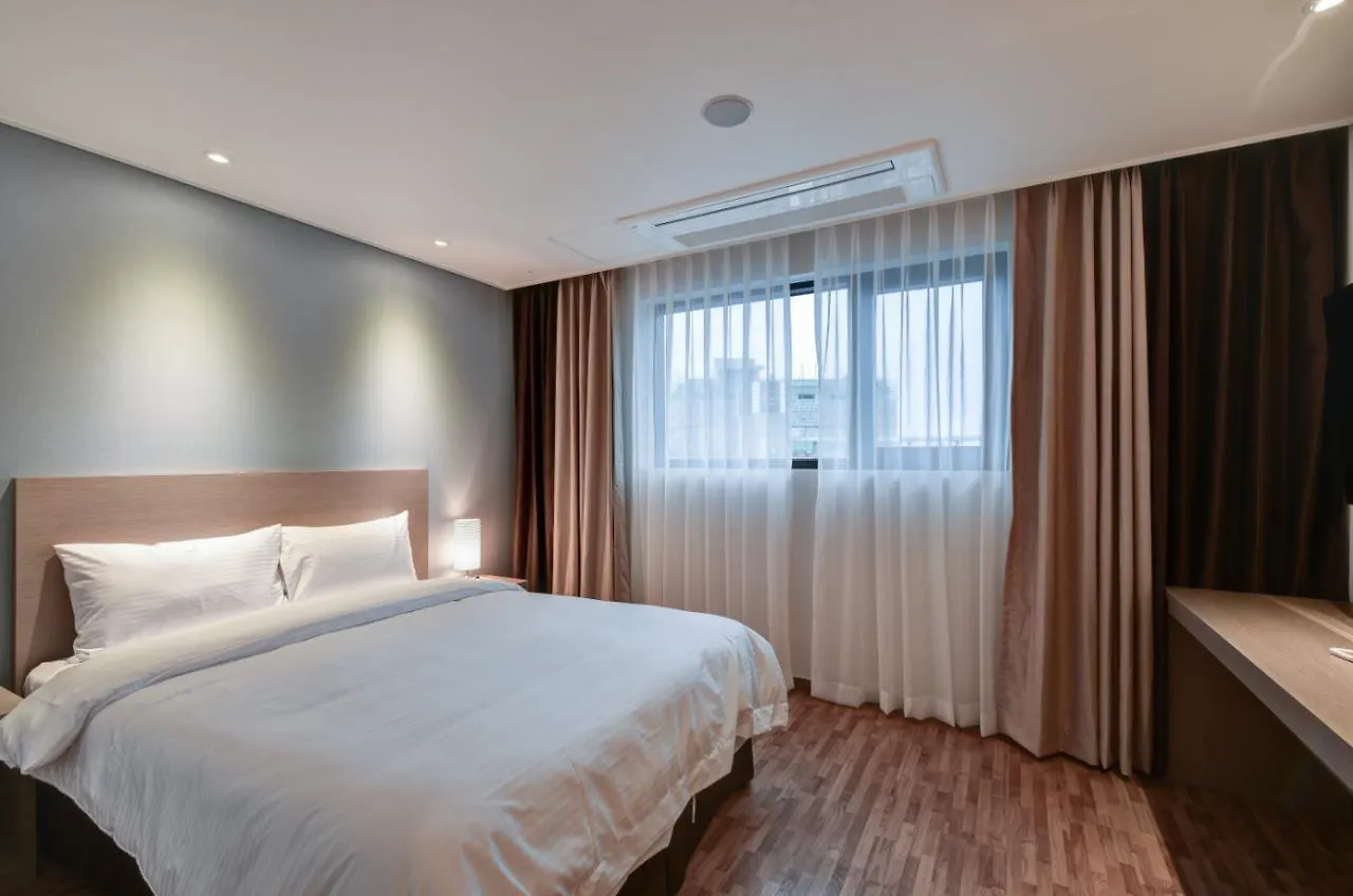Sea Moon Tourist Hotel Инчон