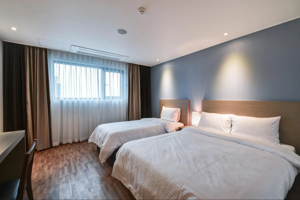 ***  Sea Moon Tourist Hotel Инчон Южная Корея