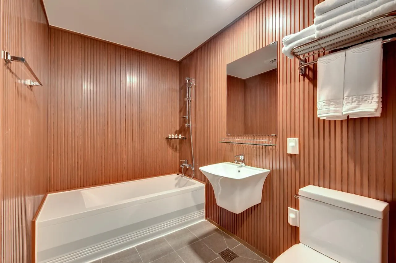 ***  Sea Moon Tourist Hotel Инчон Южная Корея