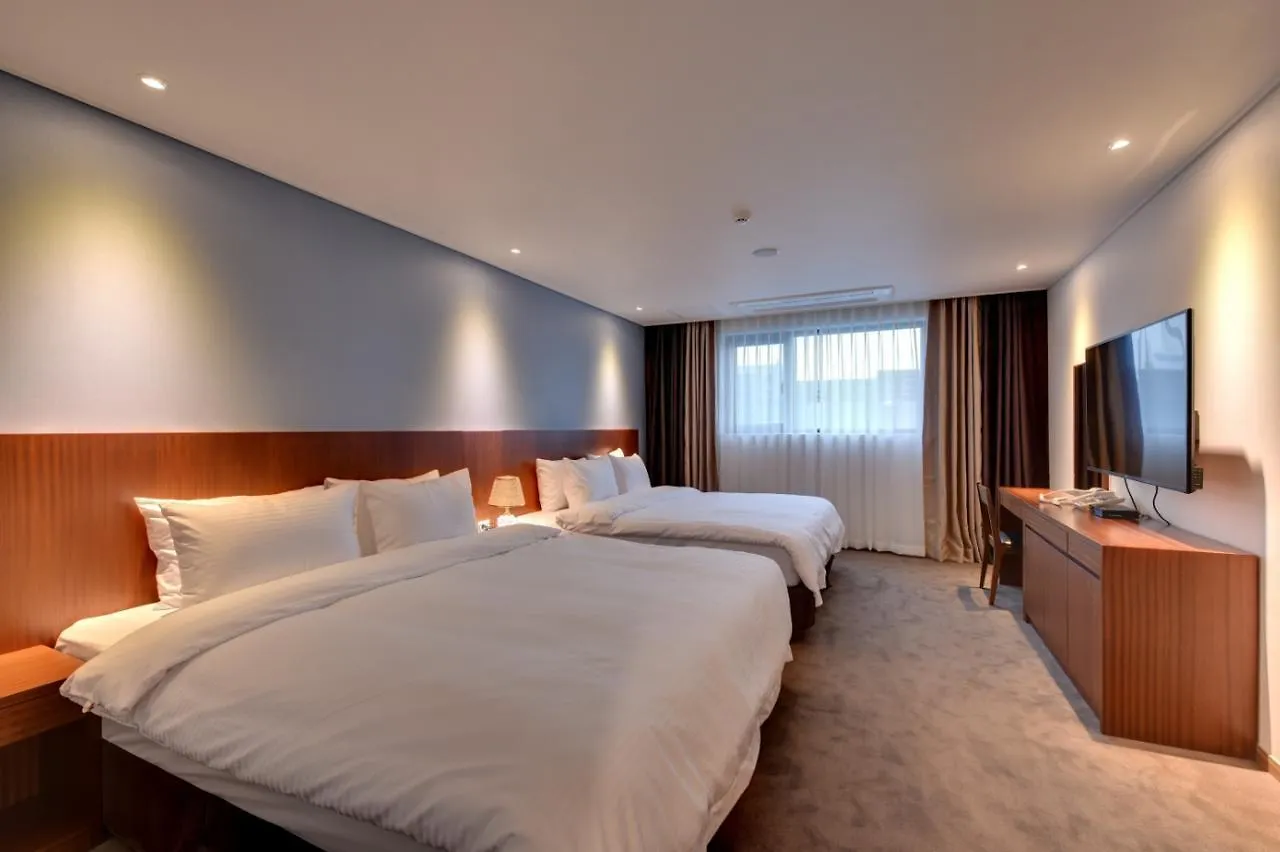 Sea Moon Tourist Hotel Инчон