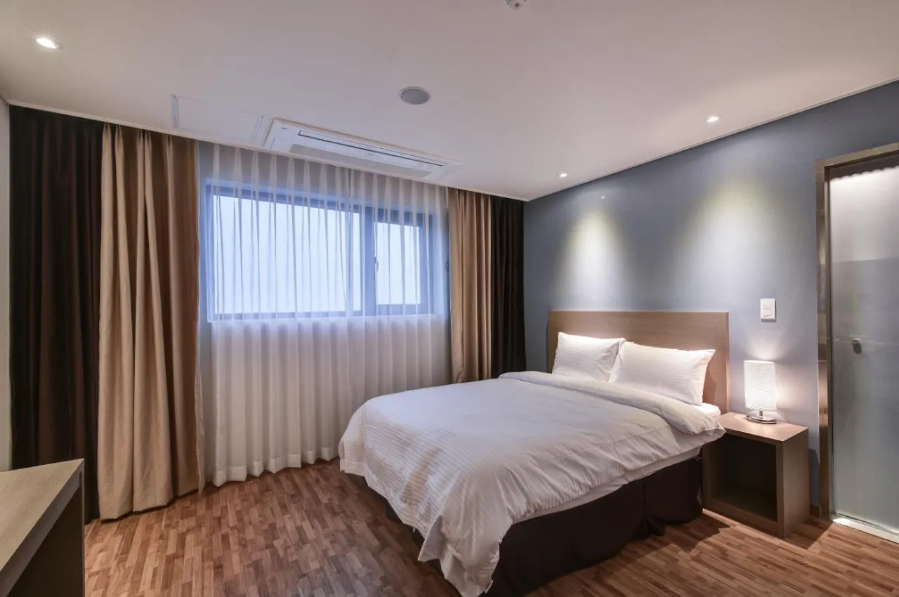 Sea Moon Tourist Hotel Инчон