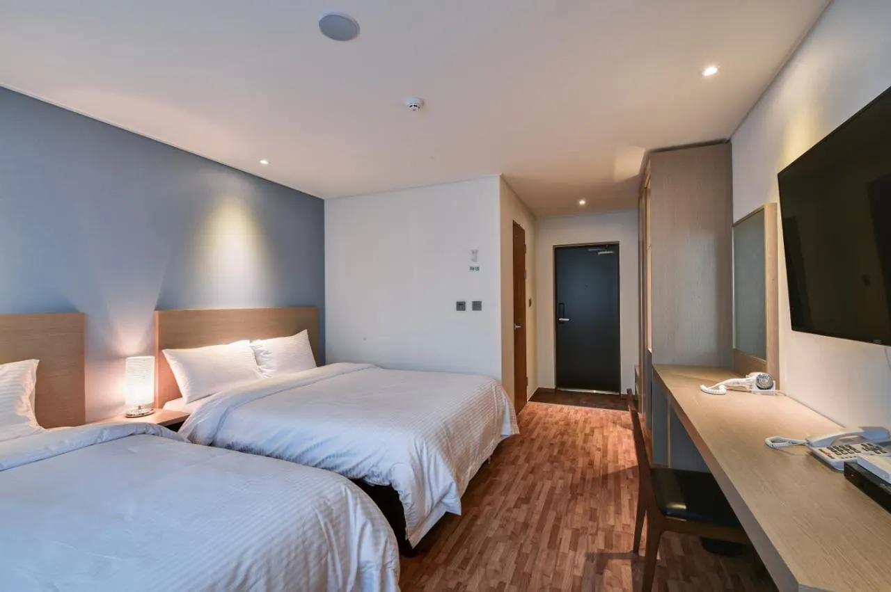 Sea Moon Tourist Hotel Инчон