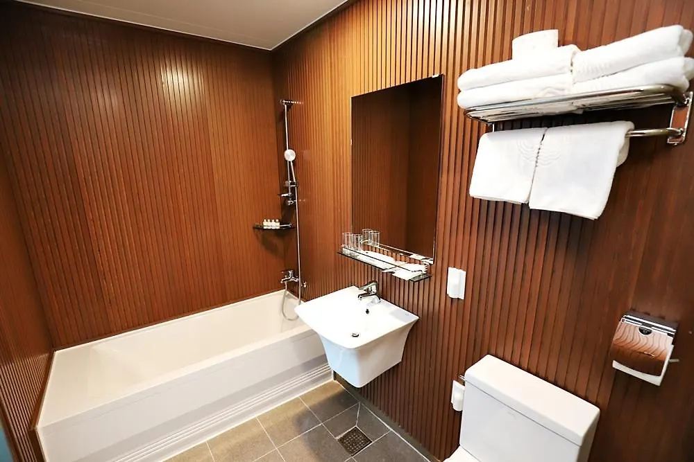 Sea Moon Tourist Hotel Incheon Korsel