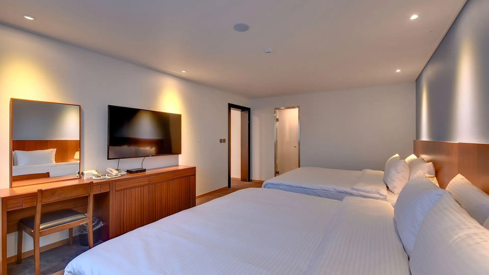 Sea Moon Tourist Hotel Incheon Korsel